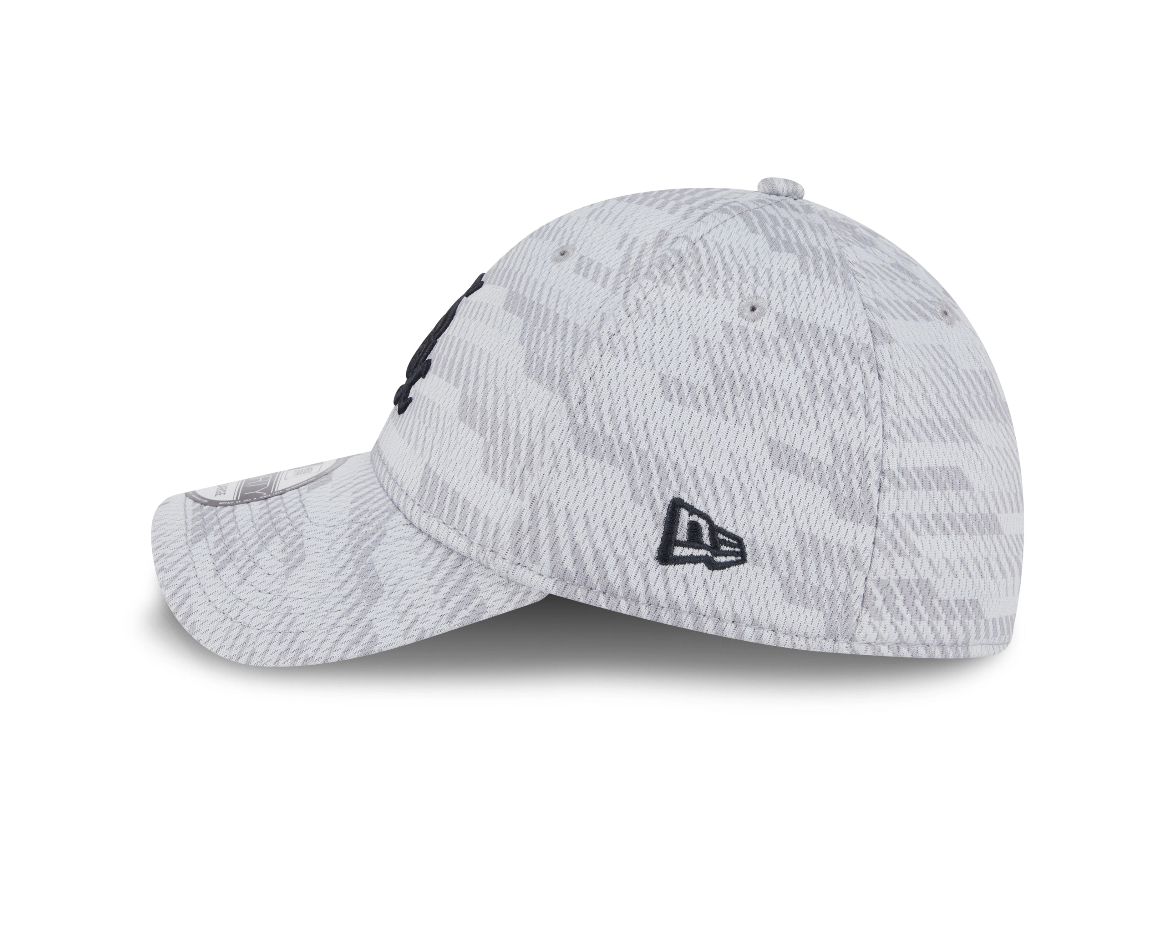 Chicago White Sox Gray 2025 Clubhouse New Era 39THIRTY Flex Hat