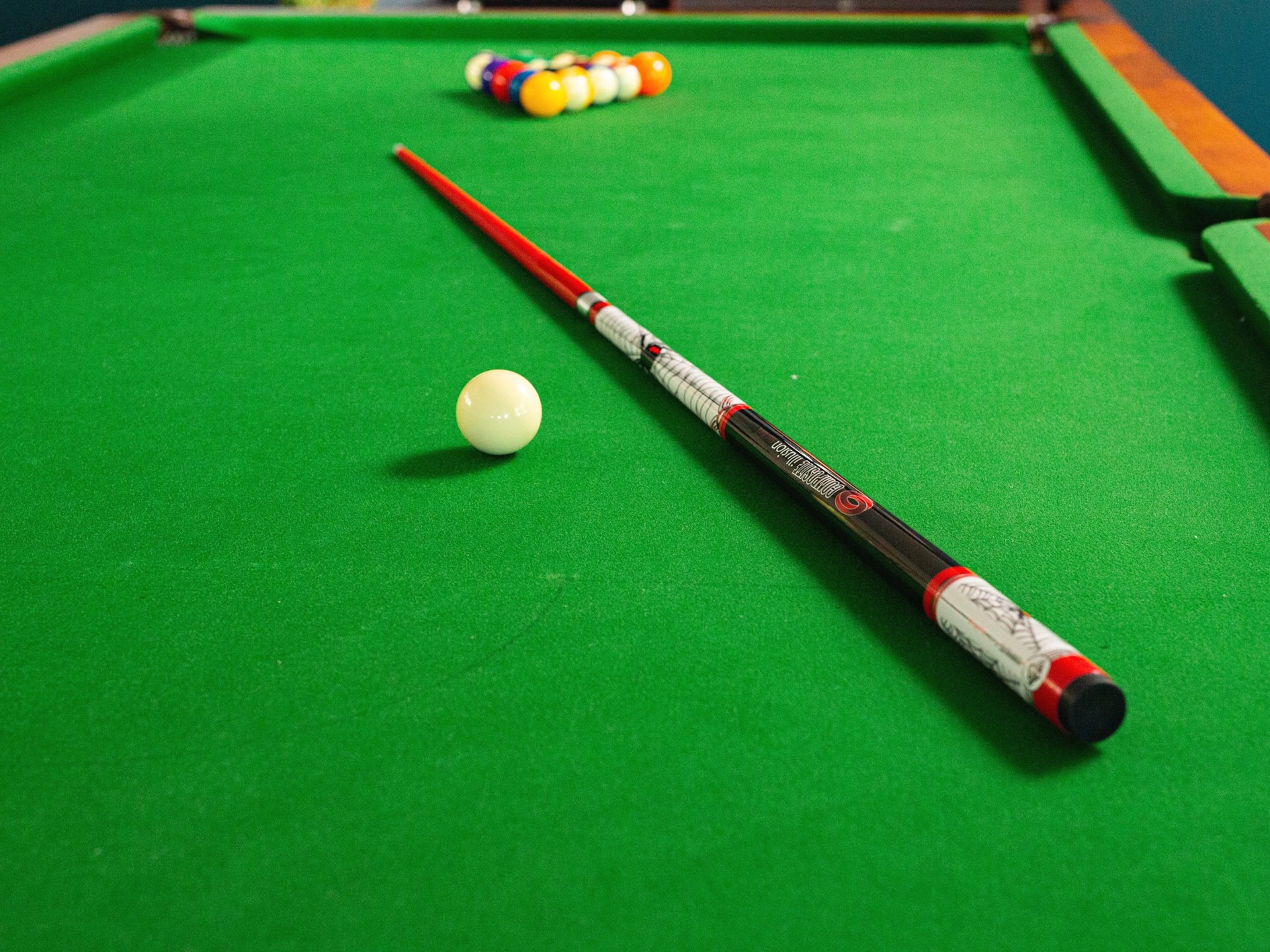 Formula Illusion 2 Piece Cue Redback <BR> 710008